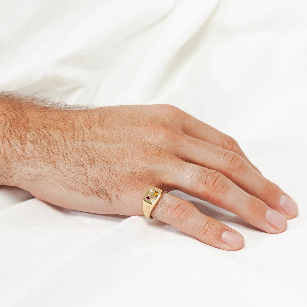 Chevalière N.08 Facetté or