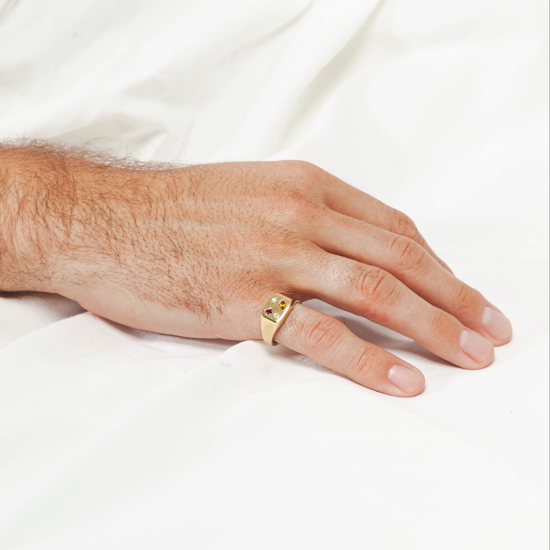 Gold Faceted Signet Ring N.08