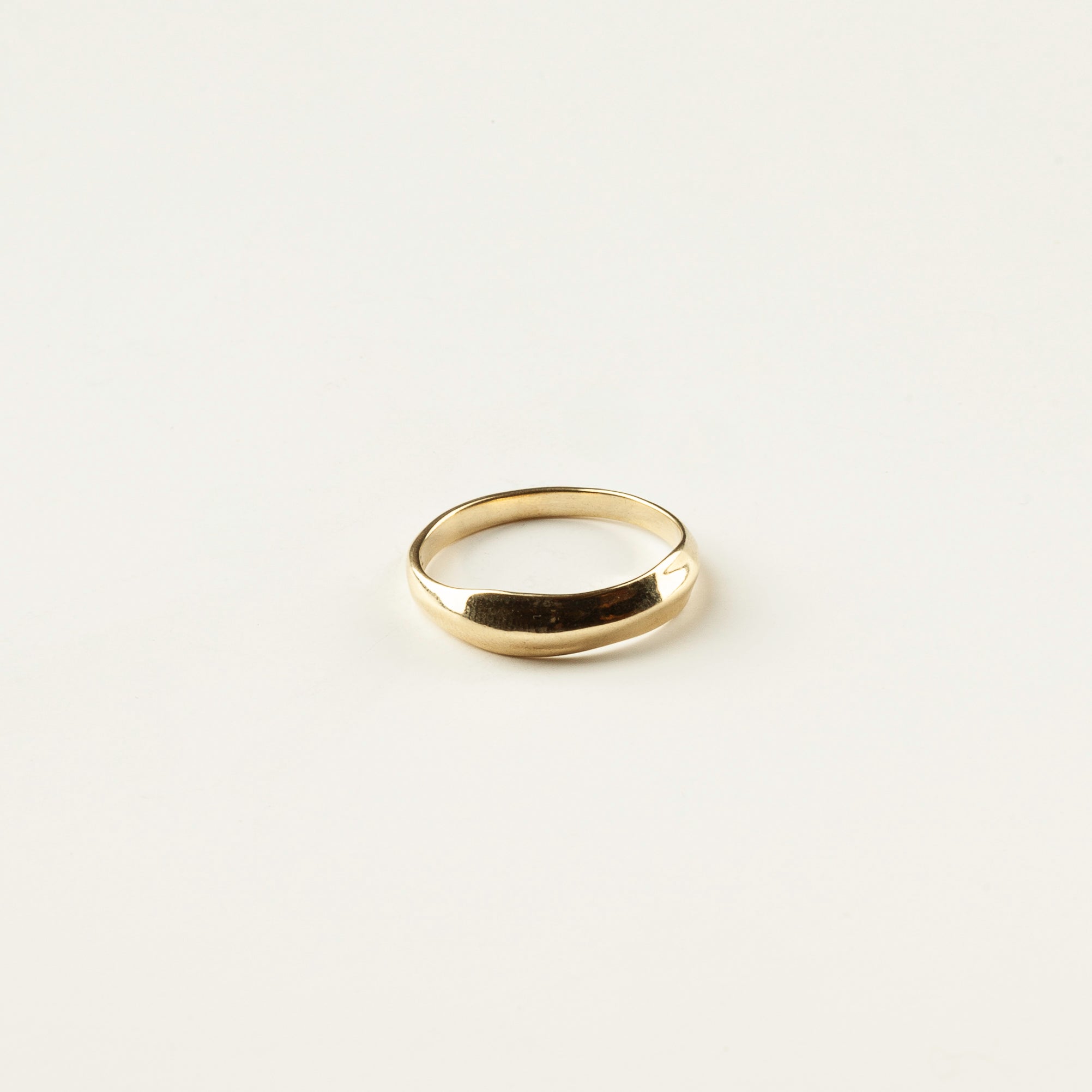 Ria gold ring