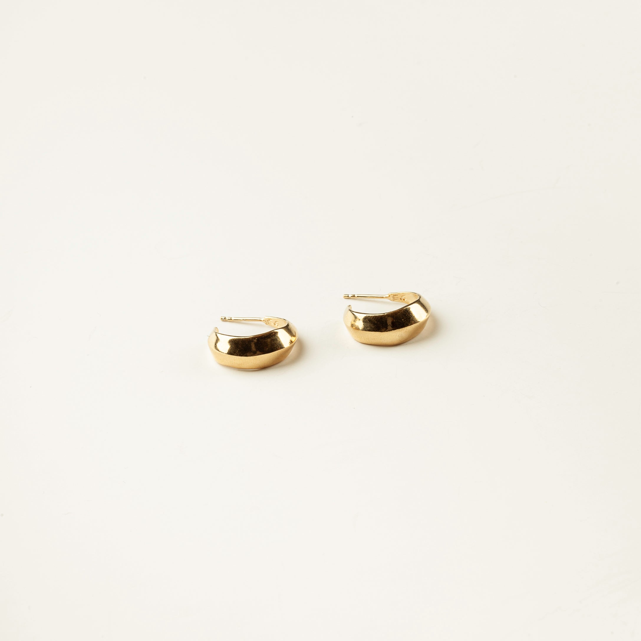 Petits hoops Dune or vermeil