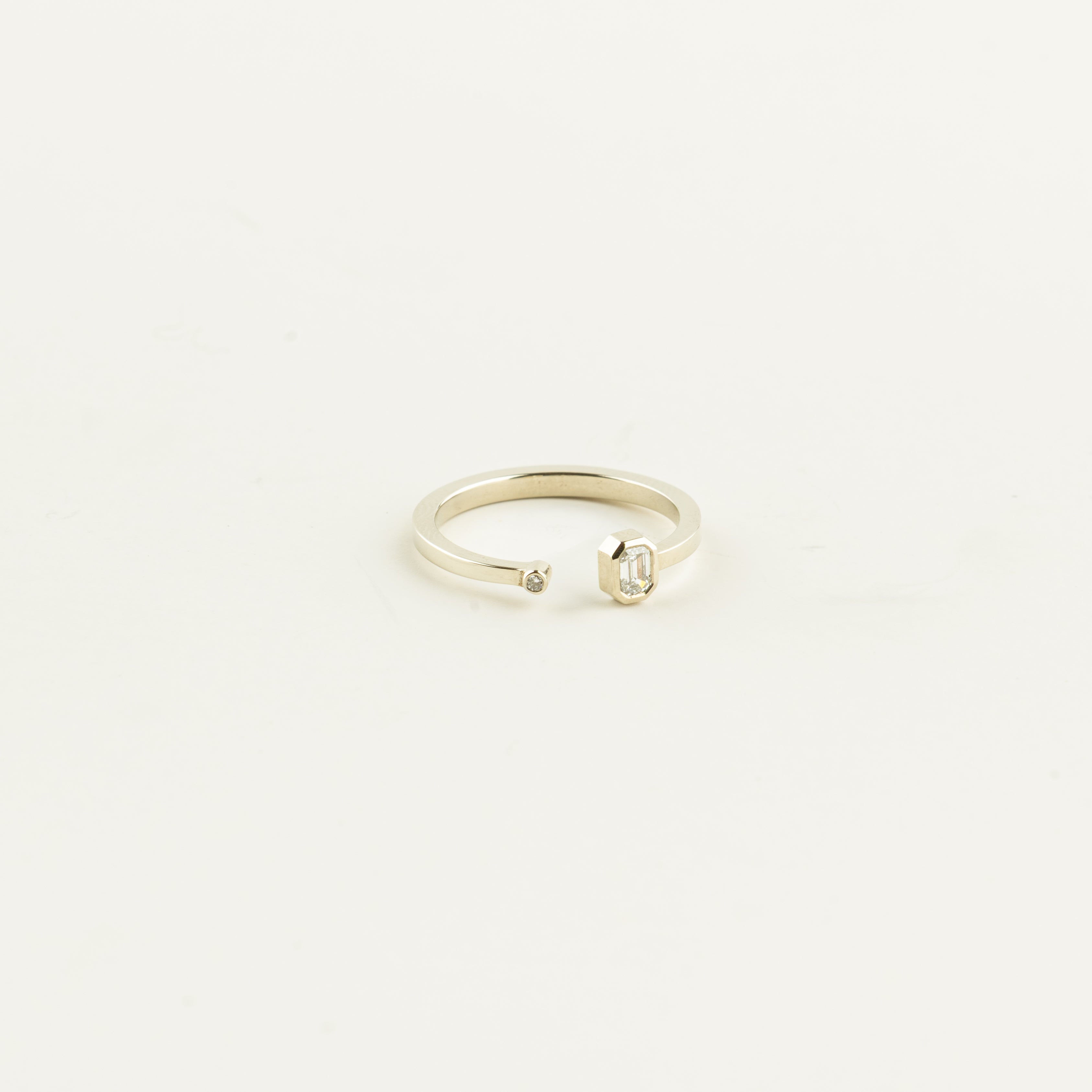 White Gold and Diamond Ring