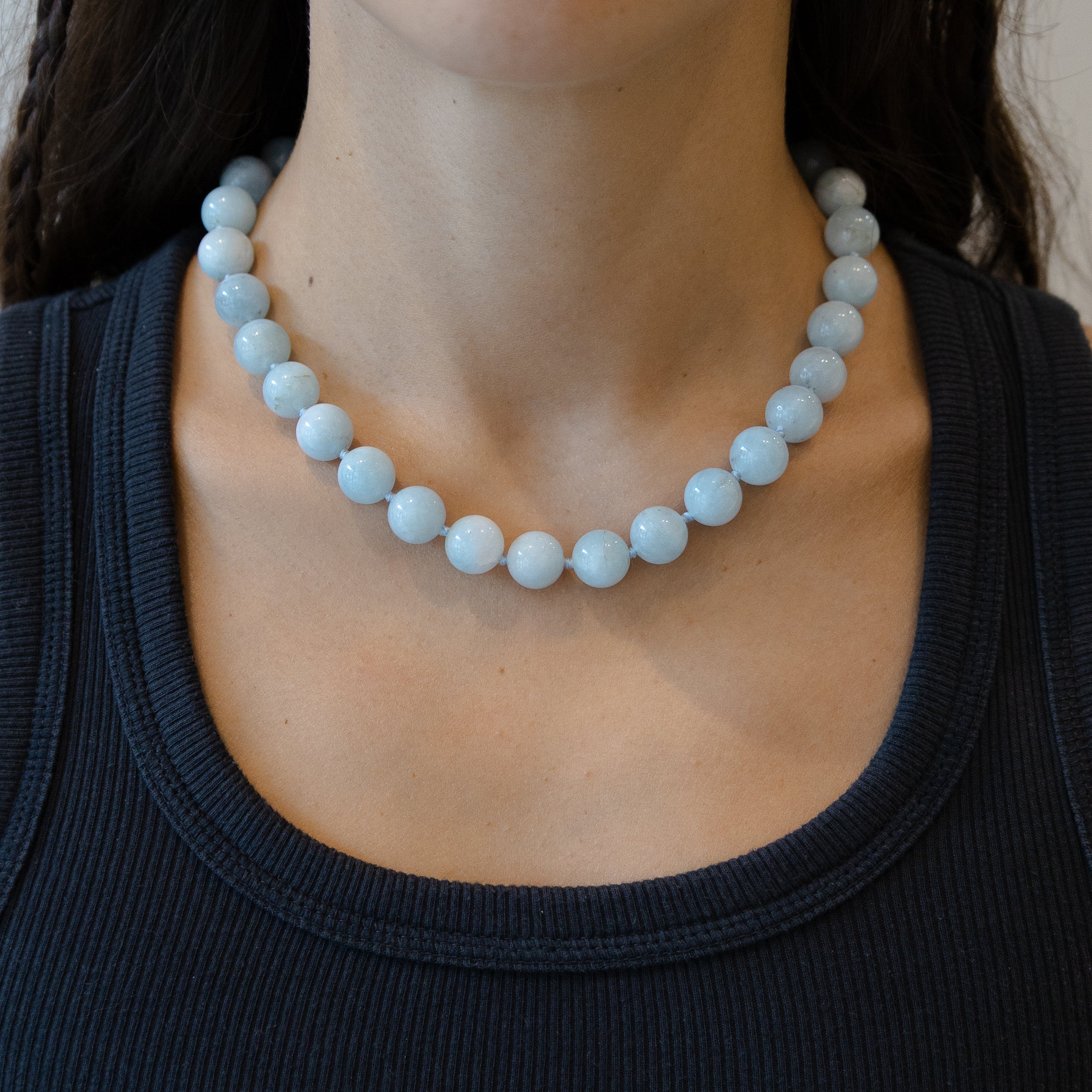 Collier de billes bleues