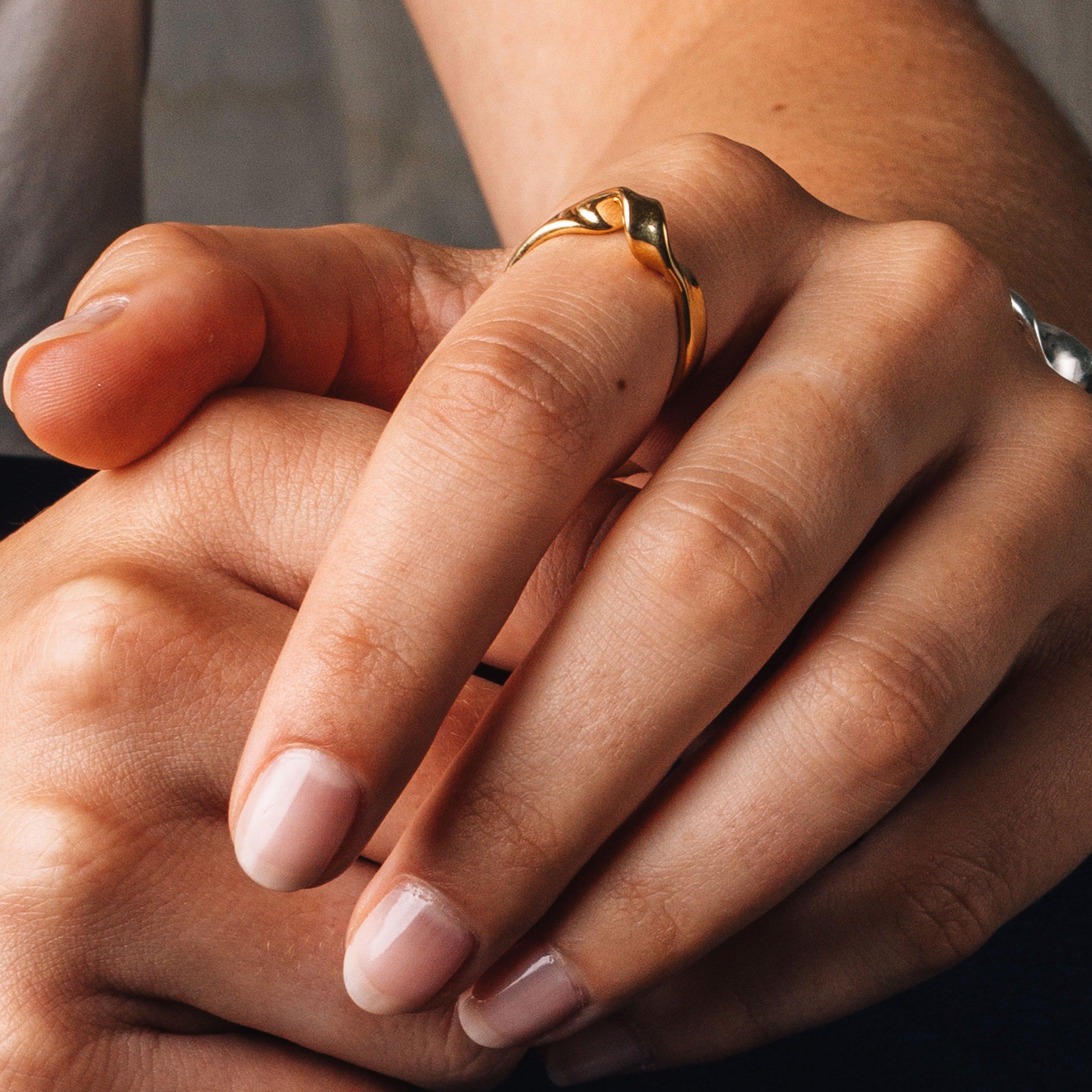 Ribbon Gold Ring