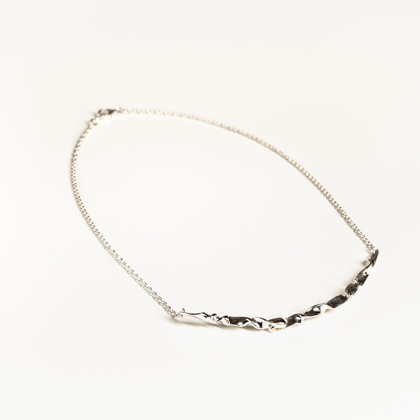 Collier tulipe à micro-crochets – L'île des étoiles