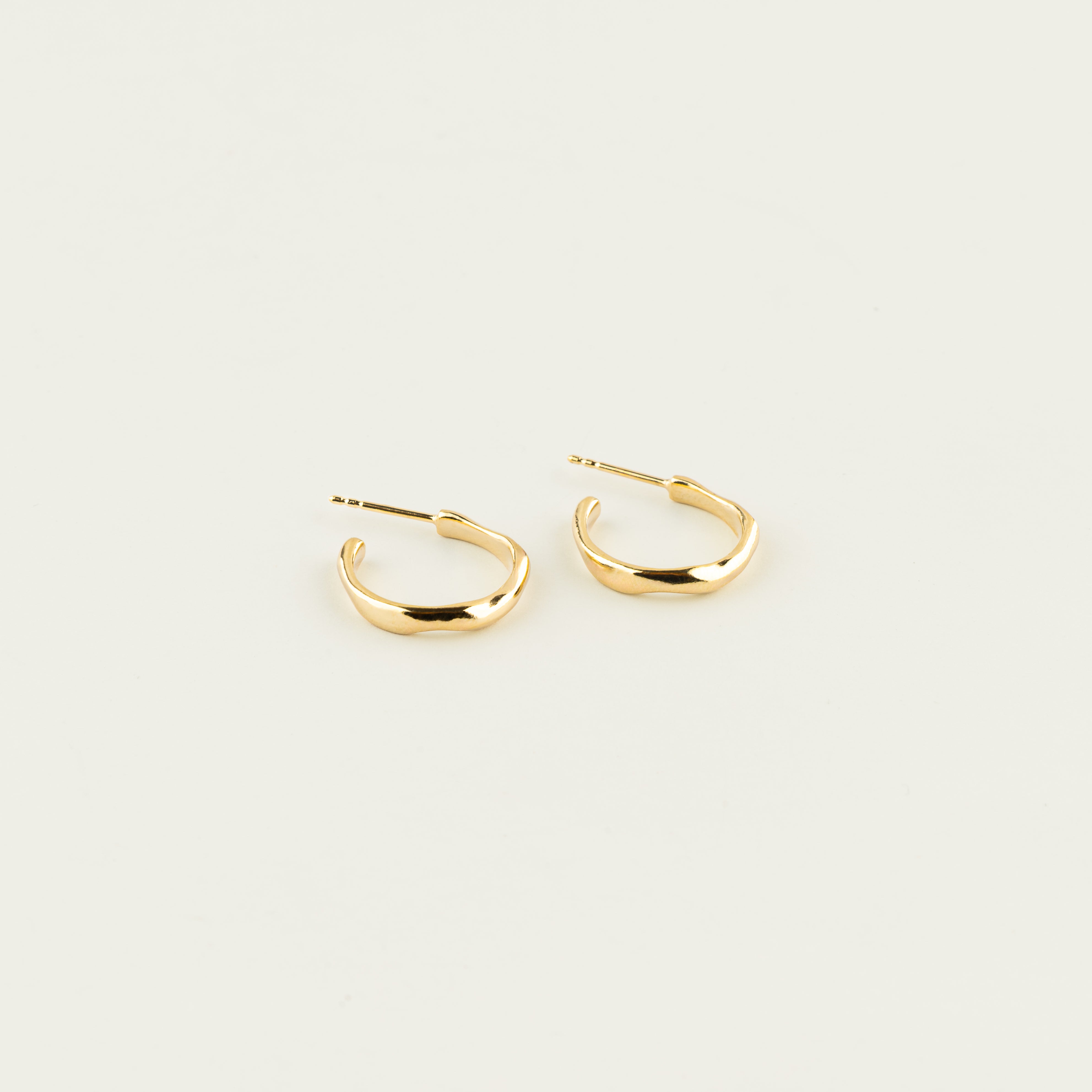 The Medium Gold Vermeil Sculpted Hoops