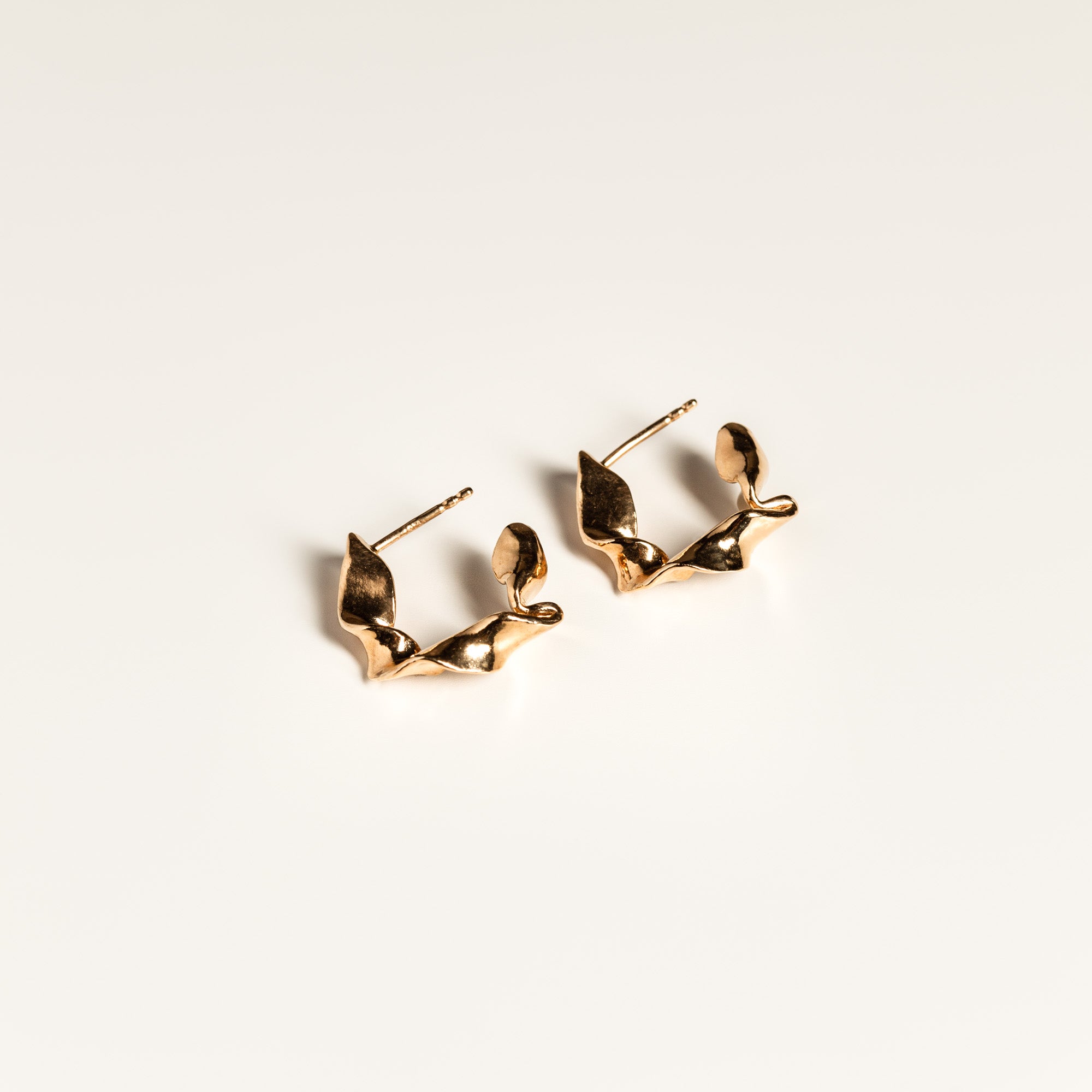 Medium Ribbon Gold Vermeil Hoops