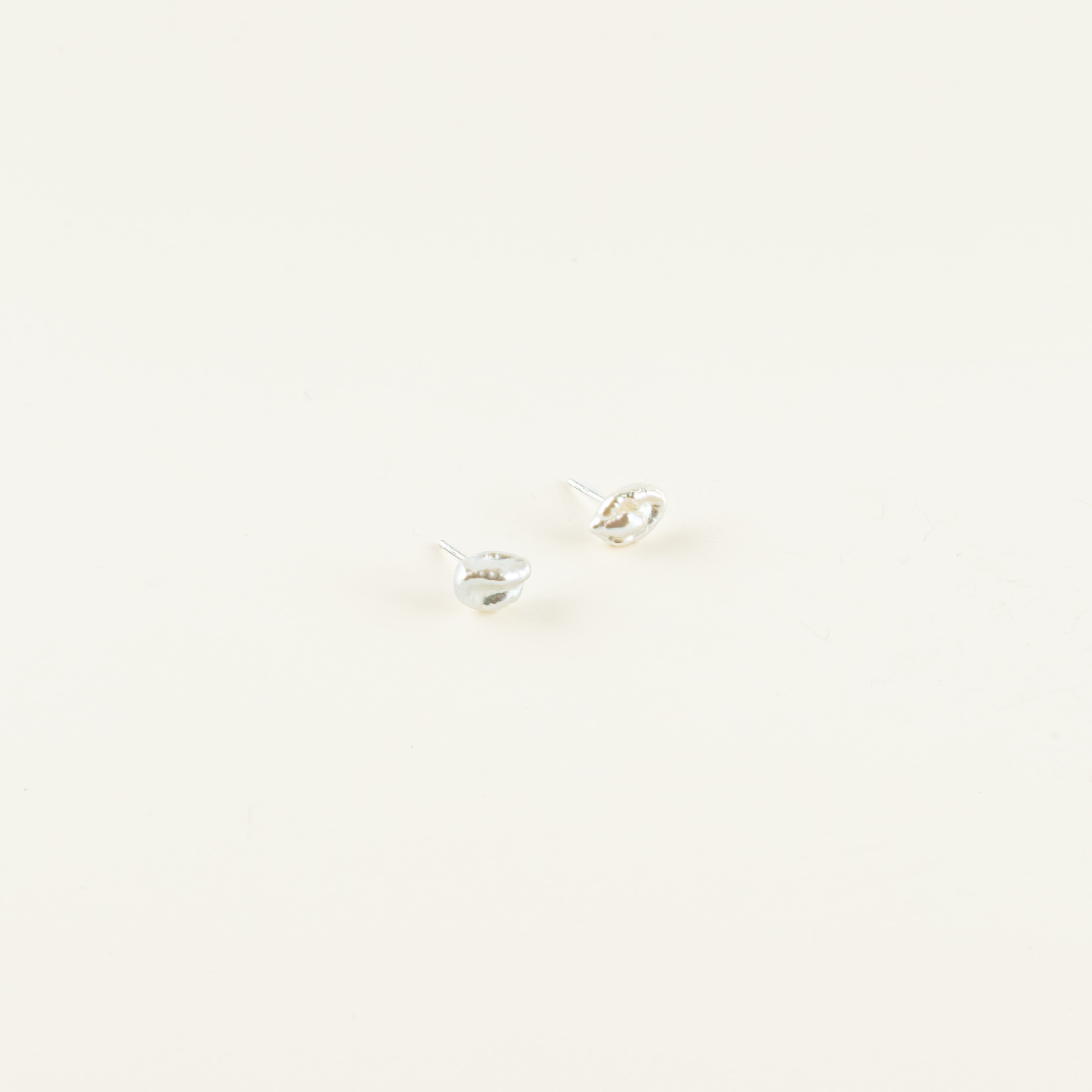 Studs perle pétale