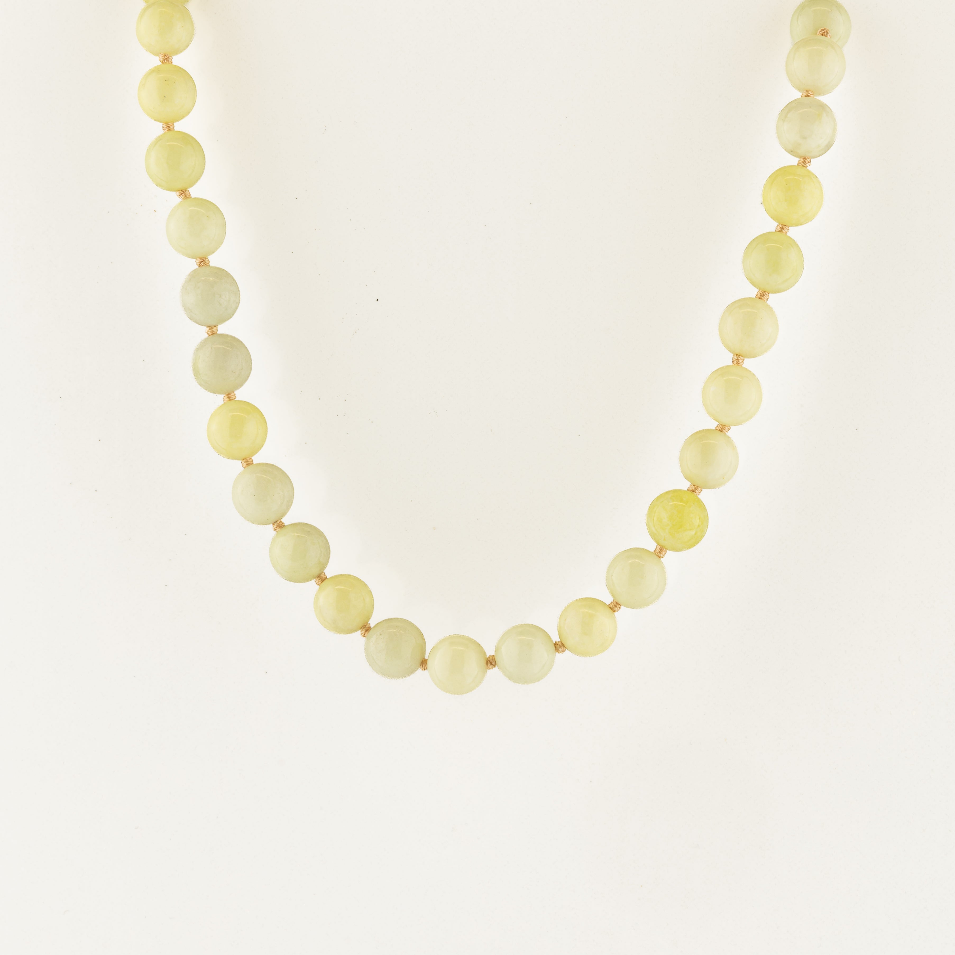 Collier de billes jaunes
